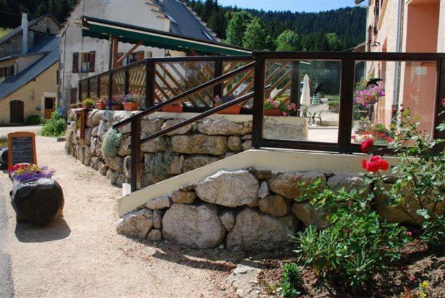 Отель La Ferme Du Bois Barbu Виллар-де-Ланс Экстерьер фото