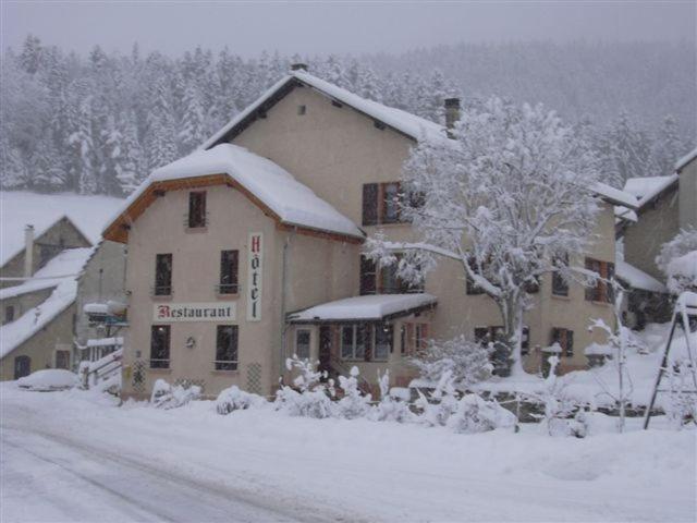 Отель La Ferme Du Bois Barbu Виллар-де-Ланс Экстерьер фото